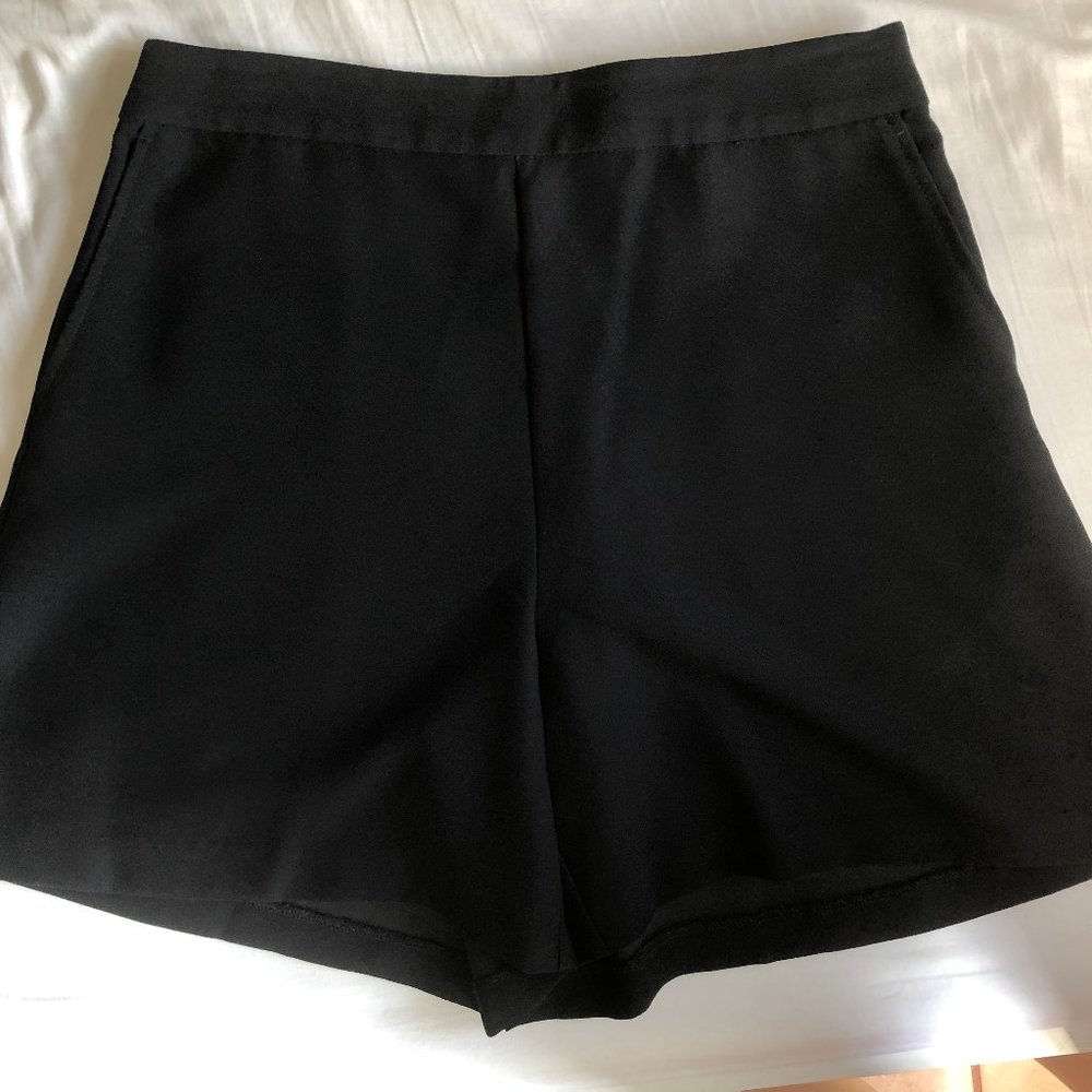 loose shorts